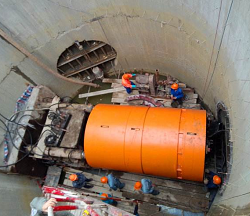 Pipe jacking construction